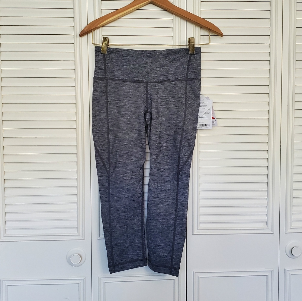 Athleta Revelation Capri